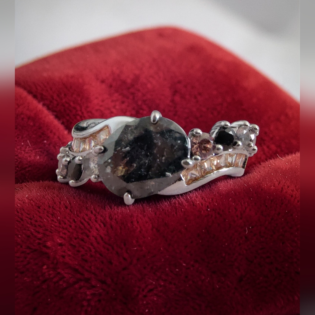 Bomb Party Black Ice Crystal Ring Size 8 | Drops Of Sunshine Nwt